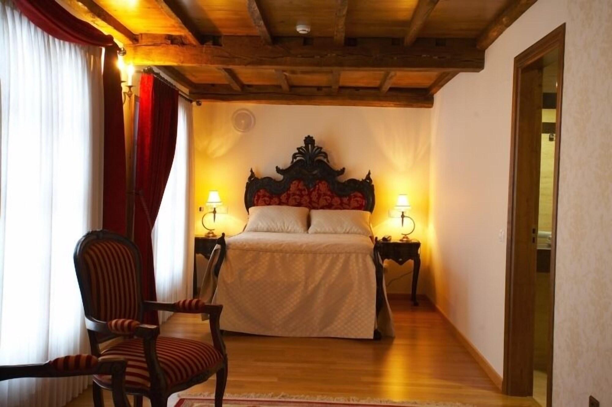 Hotel Vila Do Val O Valadouro Bagian luar foto