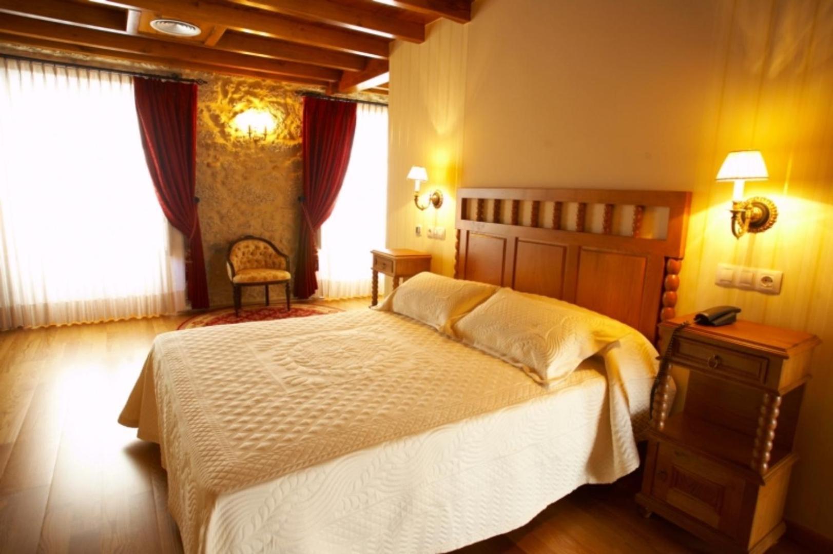Hotel Vila Do Val O Valadouro Bagian luar foto