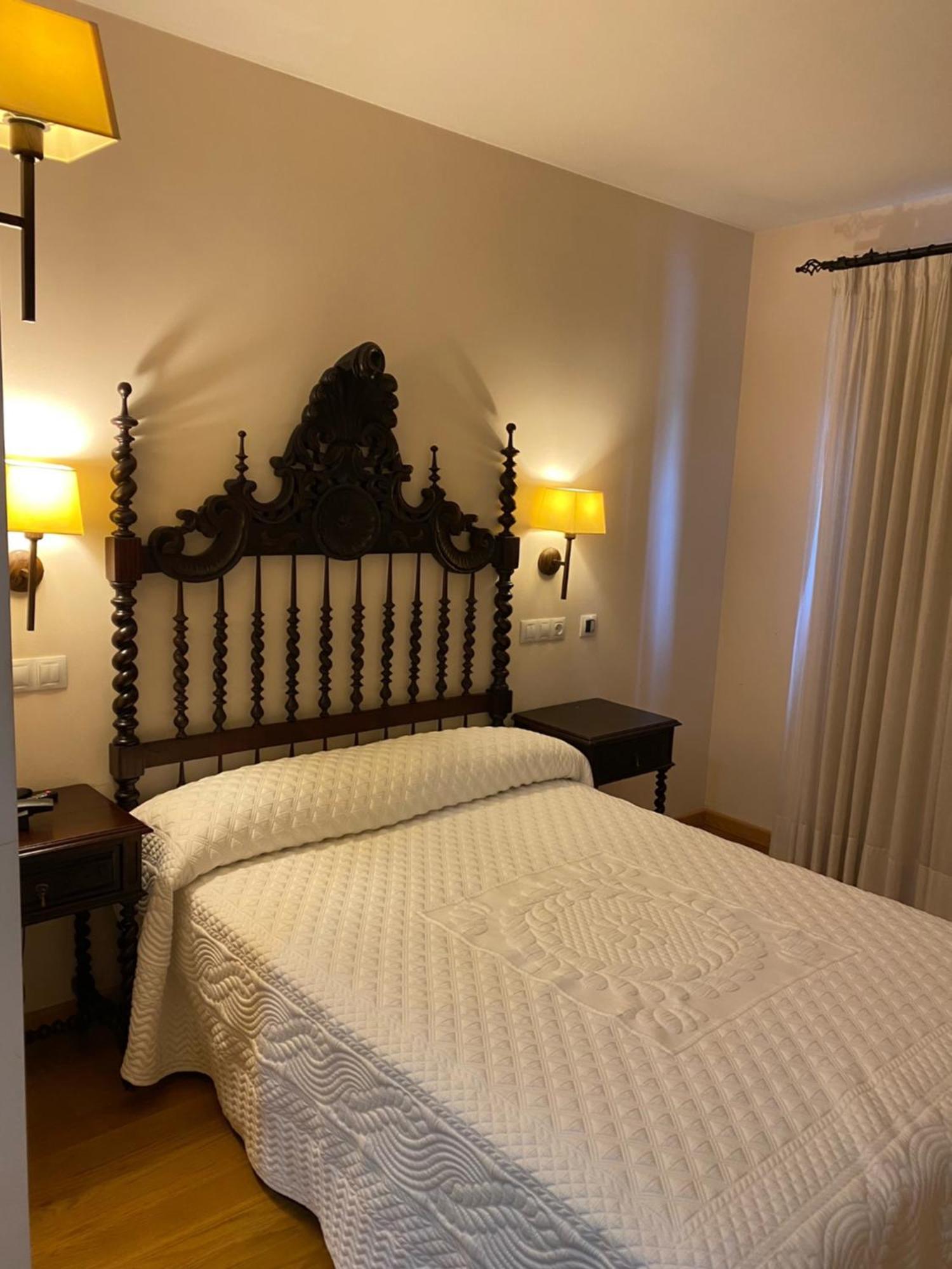 Hotel Vila Do Val O Valadouro Bagian luar foto