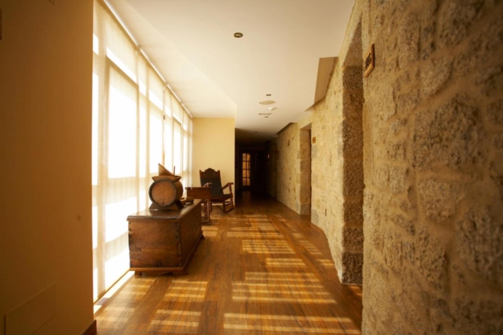 Hotel Vila Do Val O Valadouro Bagian luar foto