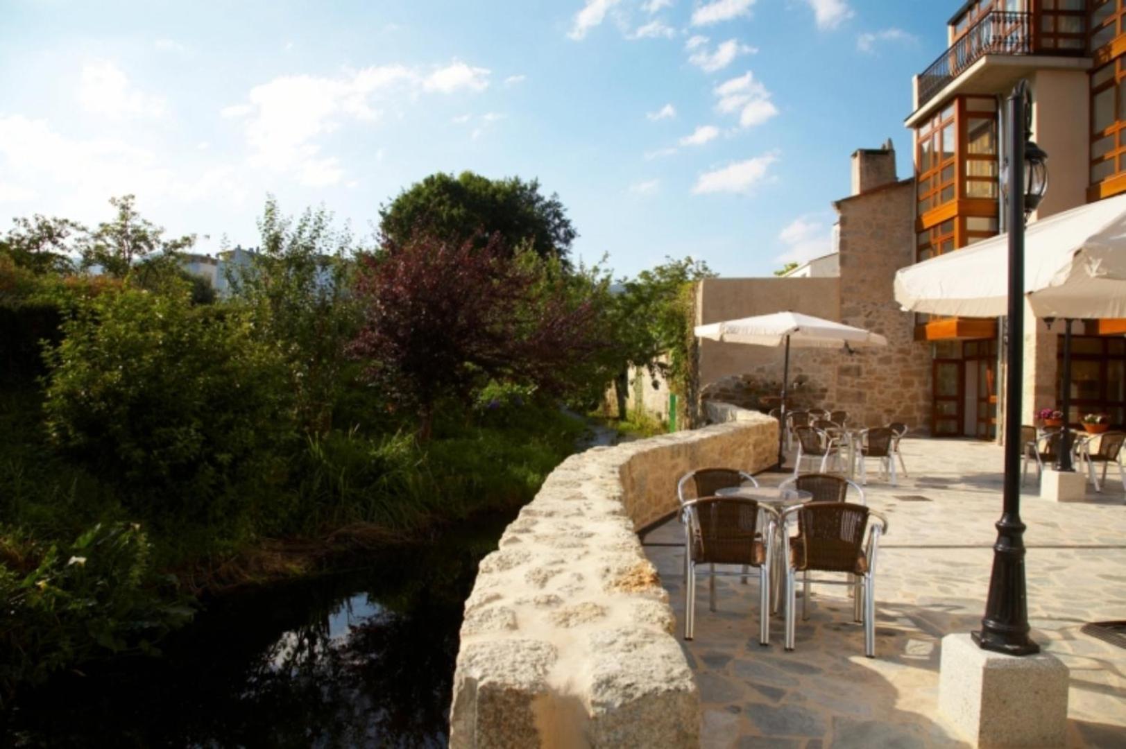 Hotel Vila Do Val O Valadouro Bagian luar foto